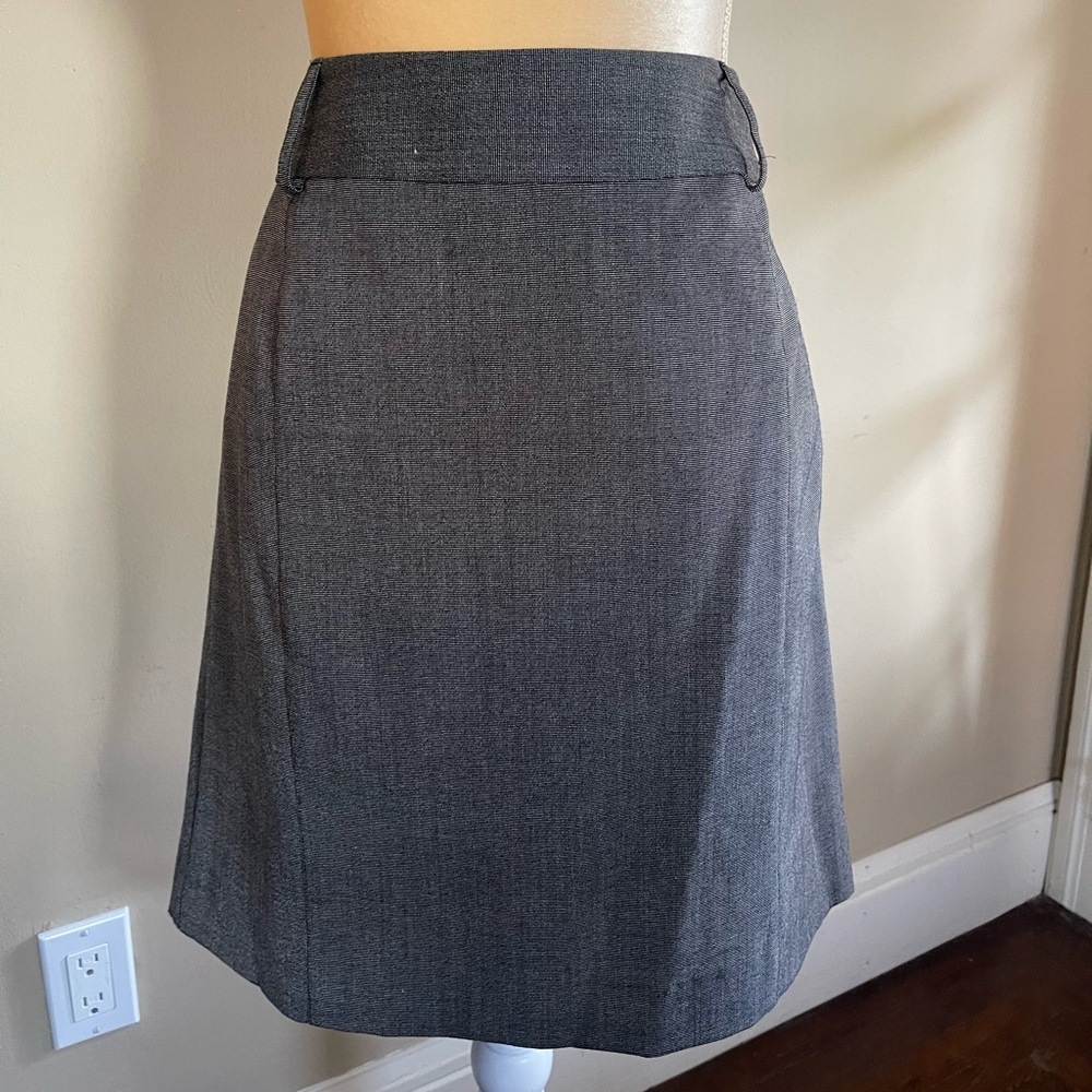 KENNETH COLE NEW YORK
Knee Length Lined Pencil
Skirt Gray size 14p